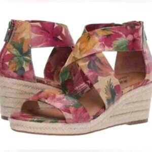 Patricia Nash Rubia Wedge Sandals in Spring Multi